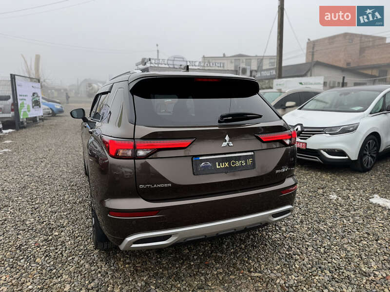 Внедорожник / Кроссовер Mitsubishi Outlander 2022 в Ивано-Франковске