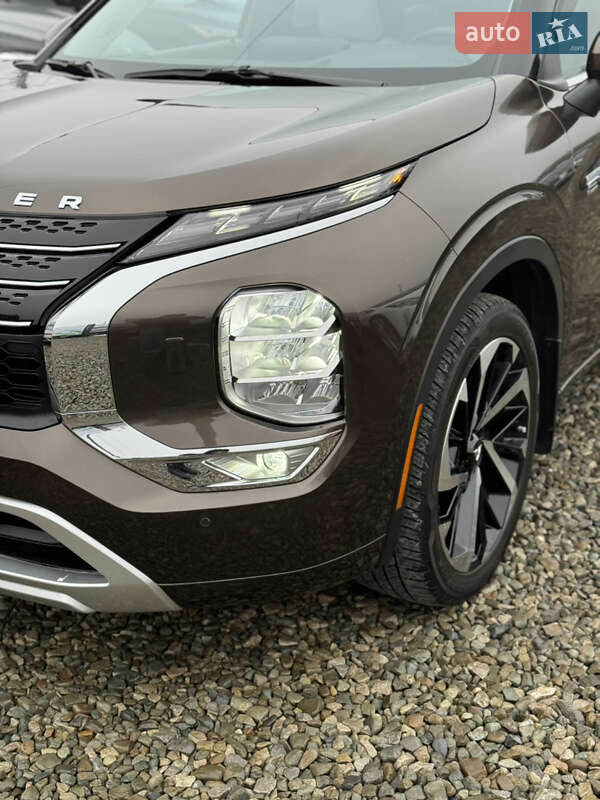 Внедорожник / Кроссовер Mitsubishi Outlander 2022 в Ивано-Франковске