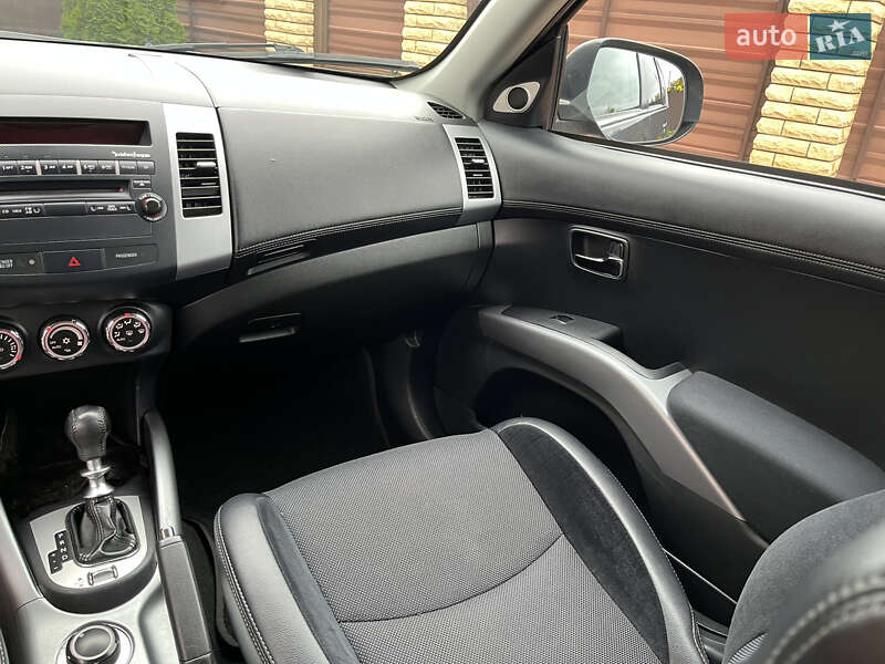 Внедорожник / Кроссовер Mitsubishi Outlander 2012 в Виннице