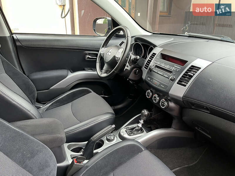 Внедорожник / Кроссовер Mitsubishi Outlander 2012 в Виннице