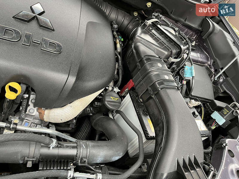 Внедорожник / Кроссовер Mitsubishi Outlander 2012 в Виннице