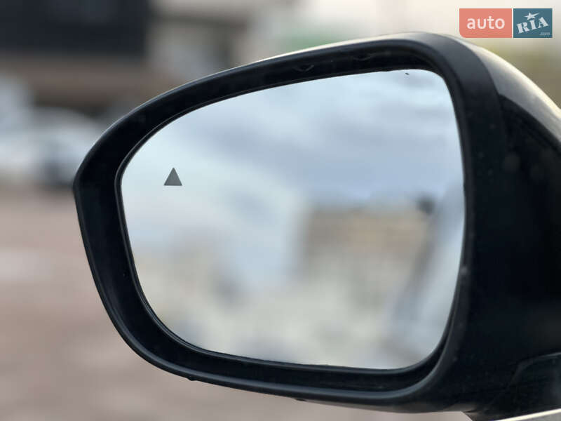 Внедорожник / Кроссовер Mitsubishi Outlander 2022 в Житомире