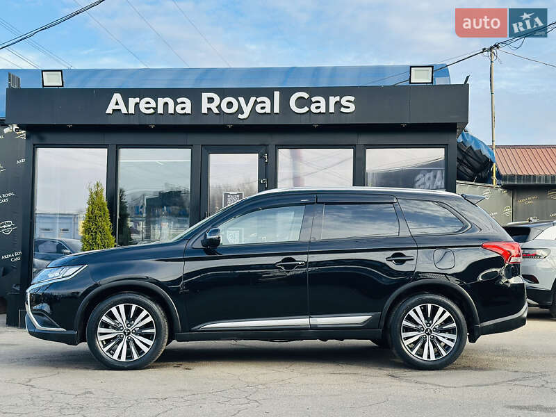 Внедорожник / Кроссовер Mitsubishi Outlander 2023 в Харькове