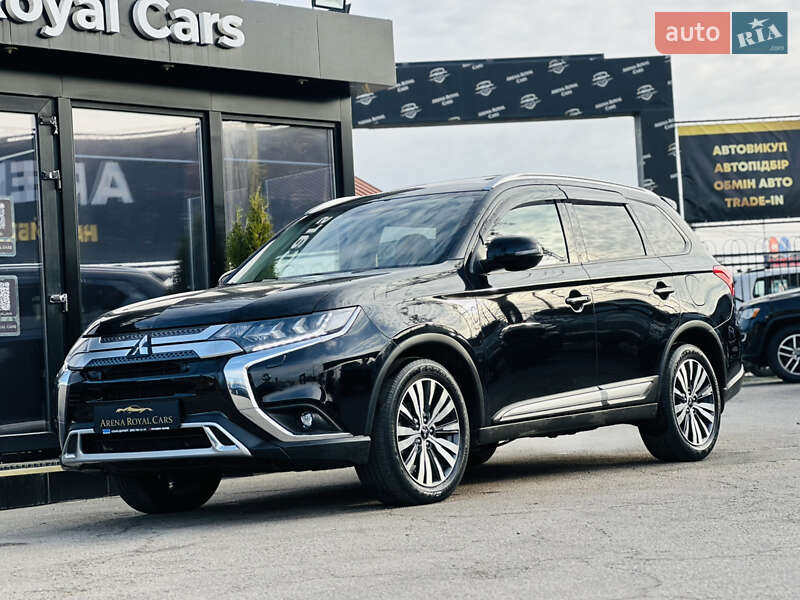 Внедорожник / Кроссовер Mitsubishi Outlander 2023 в Харькове