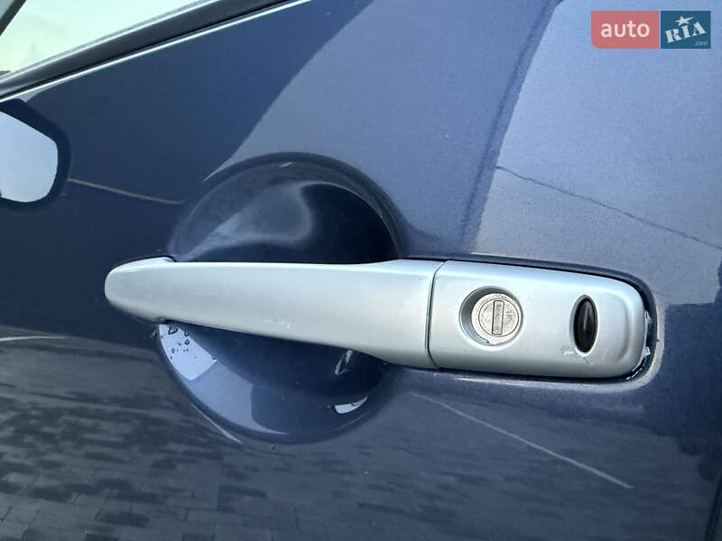 Позашляховик / Кросовер Mitsubishi Outlander 2007 в Кременці