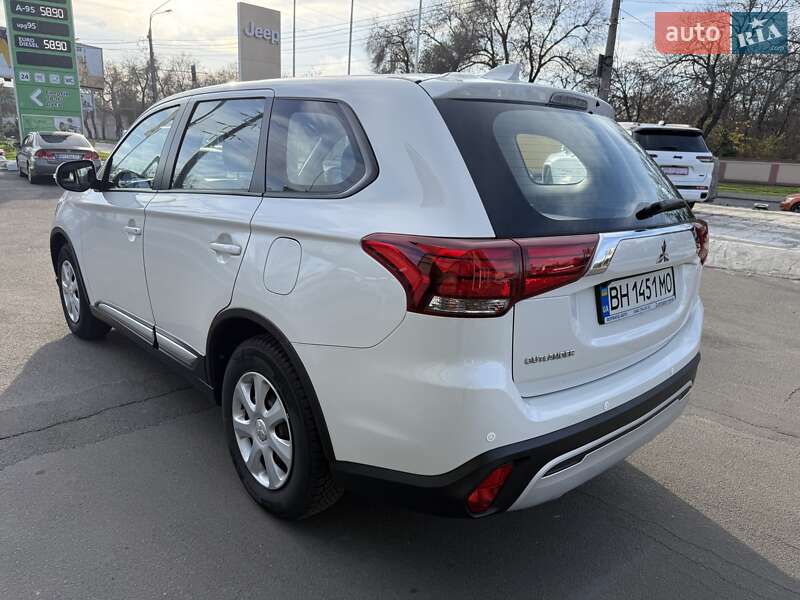 Позашляховик / Кросовер Mitsubishi Outlander 2019 в Одесі фото 7 Позашляховик / Кросовер Mitsubishi Outlander 2019 в Одесі
