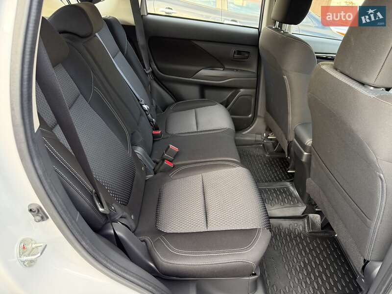 Позашляховик / Кросовер Mitsubishi Outlander 2019 в Одесі фото 17 Позашляховик / Кросовер Mitsubishi Outlander 2019 в Одесі