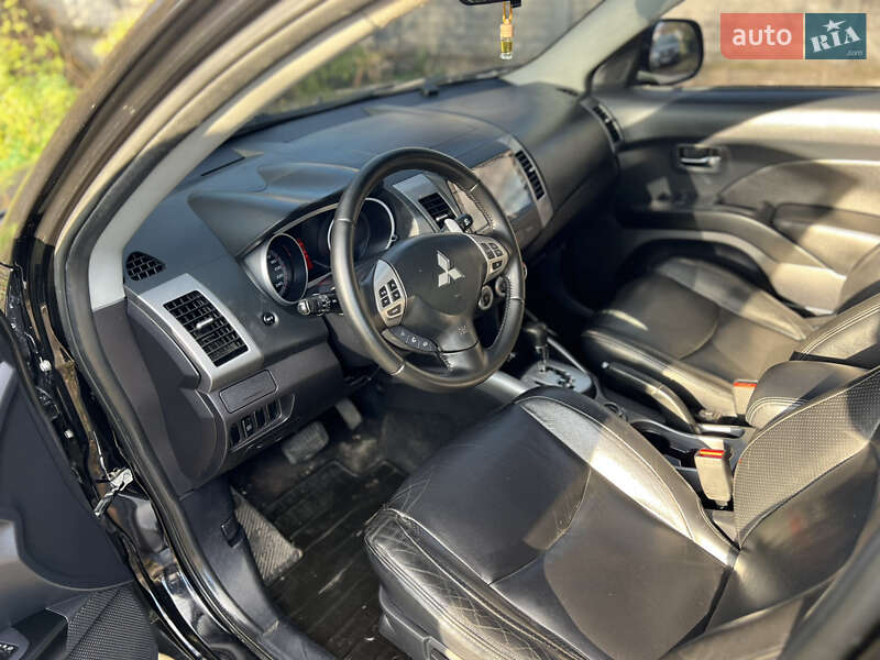 Внедорожник / Кроссовер Mitsubishi Outlander 2008 в Бердичеве