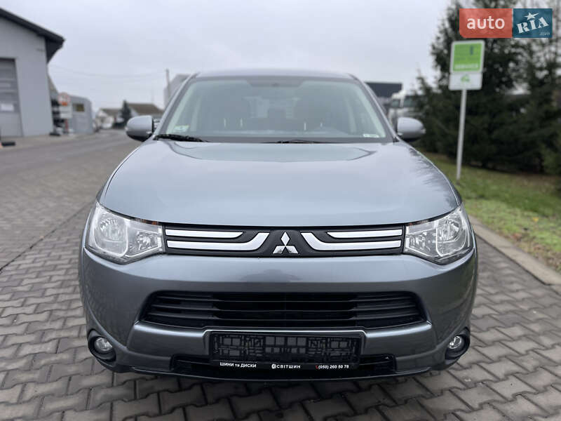 Позашляховик / Кросовер Mitsubishi Outlander 2013 в Луцьку