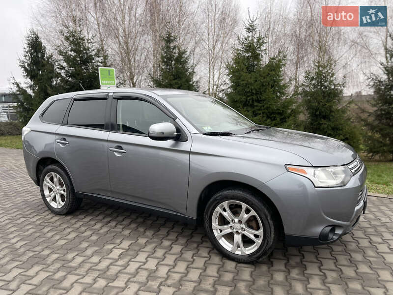 Позашляховик / Кросовер Mitsubishi Outlander 2013 в Луцьку