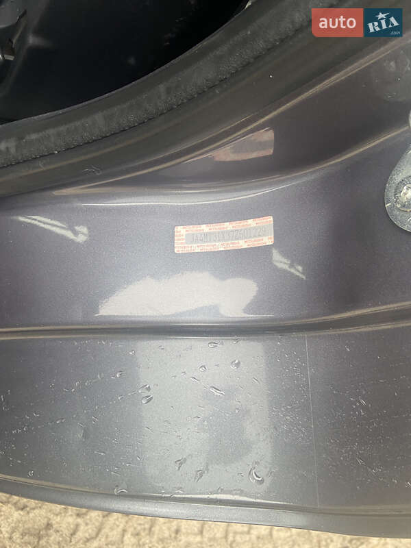 Позашляховик / Кросовер Mitsubishi Outlander 2007 в Безлюдівці