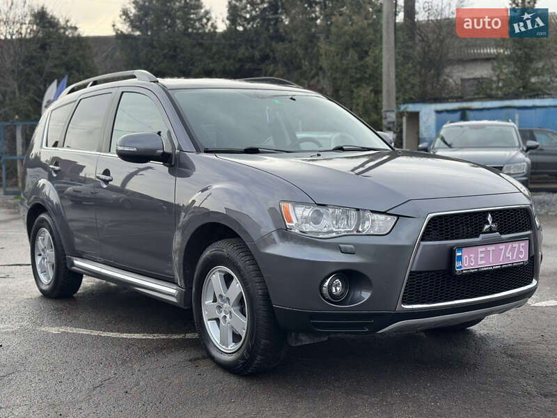 Позашляховик / Кросовер Mitsubishi Outlander 2011 в Дубні