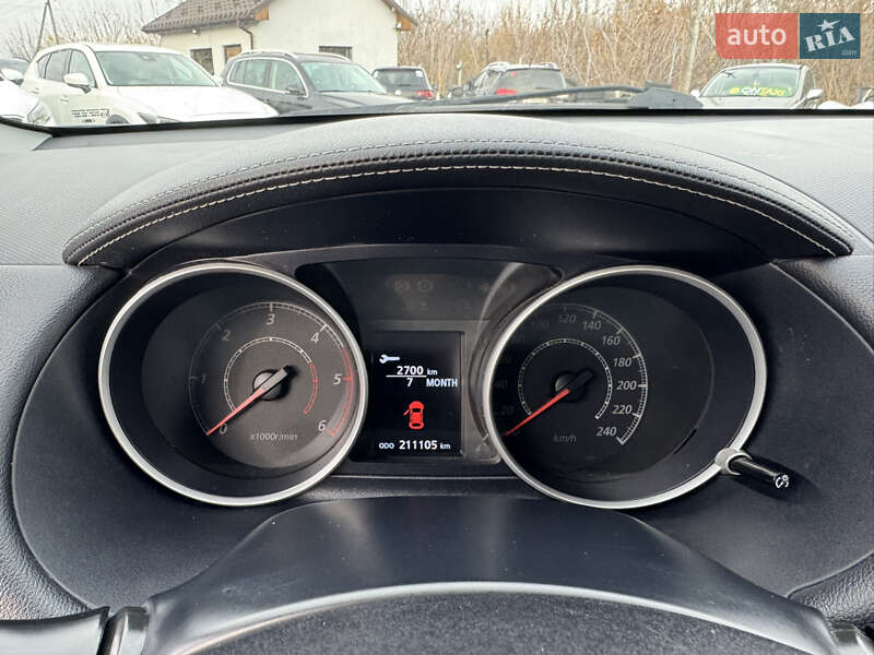 Позашляховик / Кросовер Mitsubishi Outlander 2011 в Дубні