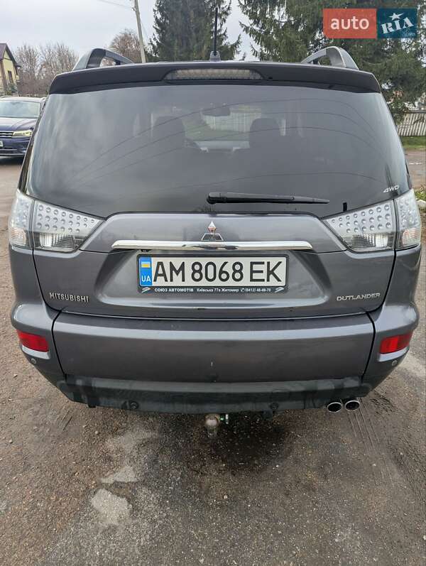 Позашляховик / Кросовер Mitsubishi Outlander 2011 в Житомирі