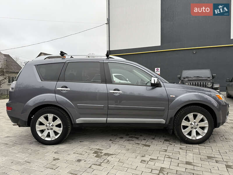 Внедорожник / Кроссовер Mitsubishi Outlander 2008 в Кременце