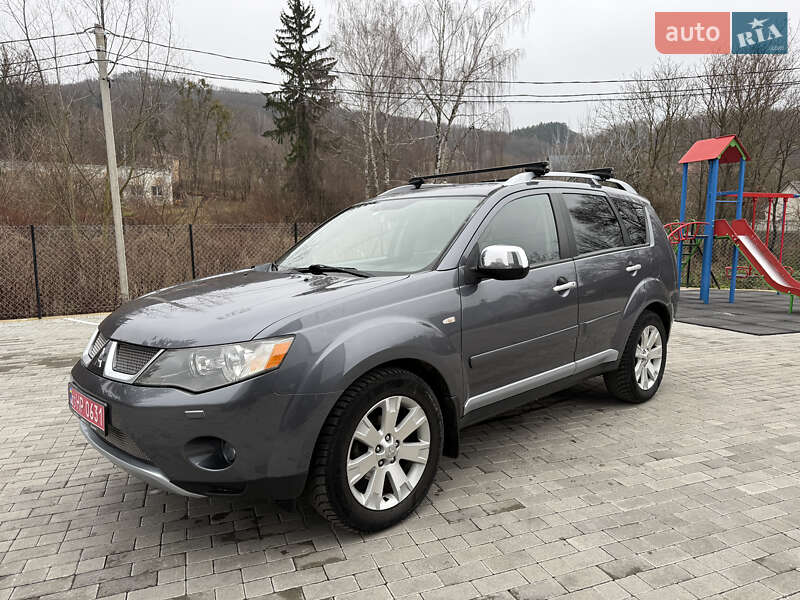 Внедорожник / Кроссовер Mitsubishi Outlander 2008 в Кременце