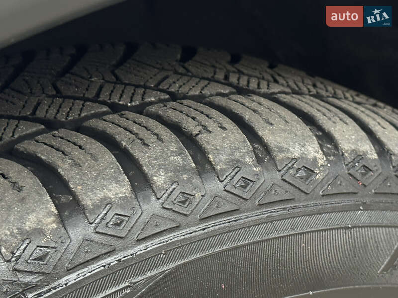 Позашляховик / Кросовер Mitsubishi Outlander 2015 в Дрогобичі