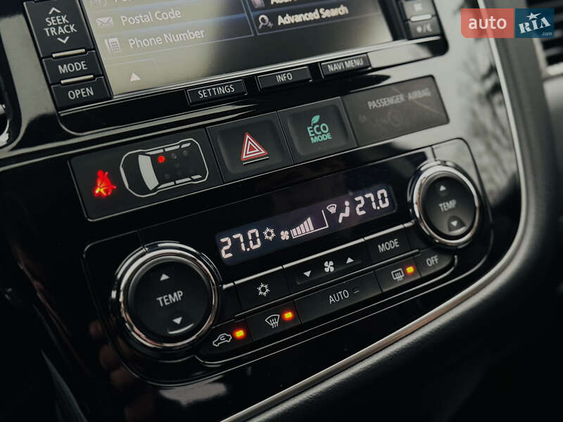 Позашляховик / Кросовер Mitsubishi Outlander 2015 в Дрогобичі