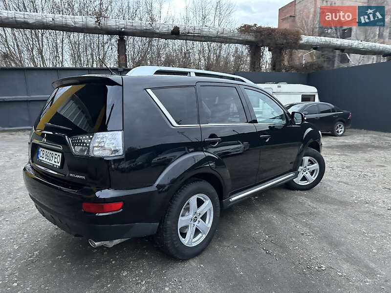 Позашляховик / Кросовер Mitsubishi Outlander 2009 в Ніжині