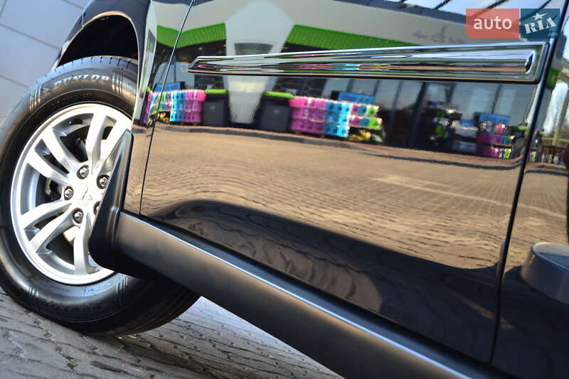 Внедорожник / Кроссовер Mitsubishi Outlander 2013 в Дрогобыче
