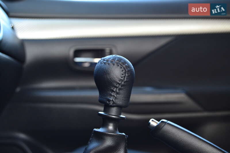 Внедорожник / Кроссовер Mitsubishi Outlander 2013 в Дрогобыче