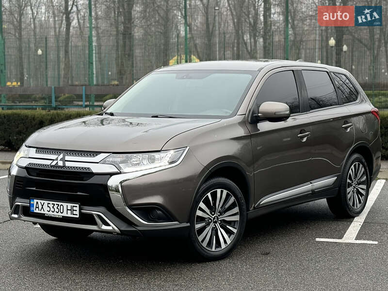 Позашляховик / Кросовер Mitsubishi Outlander 2018 в Харкові фото 3 Позашляховик / Кросовер Mitsubishi Outlander 2018 в Харкові