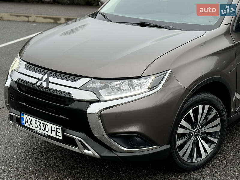 Позашляховик / Кросовер Mitsubishi Outlander 2018 в Харкові фото 25 Позашляховик / Кросовер Mitsubishi Outlander 2018 в Харкові