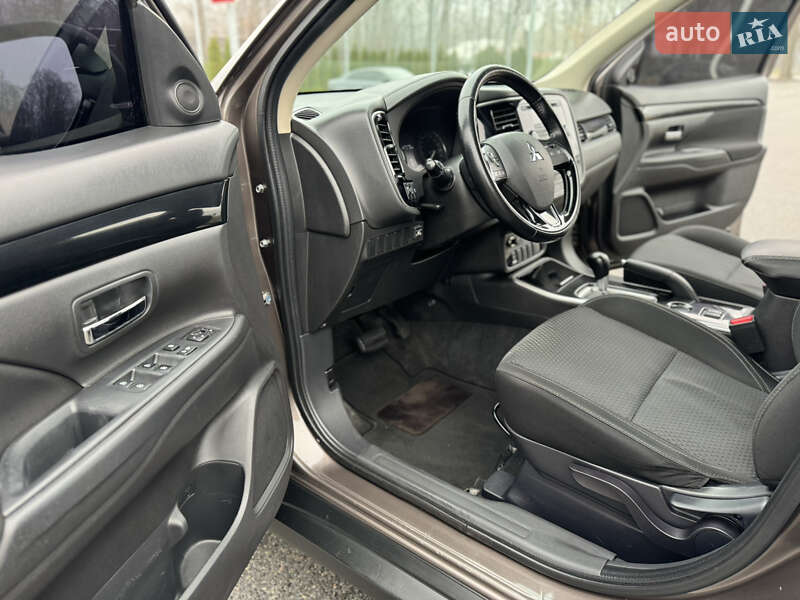 Позашляховик / Кросовер Mitsubishi Outlander 2018 в Харкові фото 40 Позашляховик / Кросовер Mitsubishi Outlander 2018 в Харкові