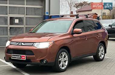 Позашляховик / Кросовер Mitsubishi Outlander 2013 в Одесі