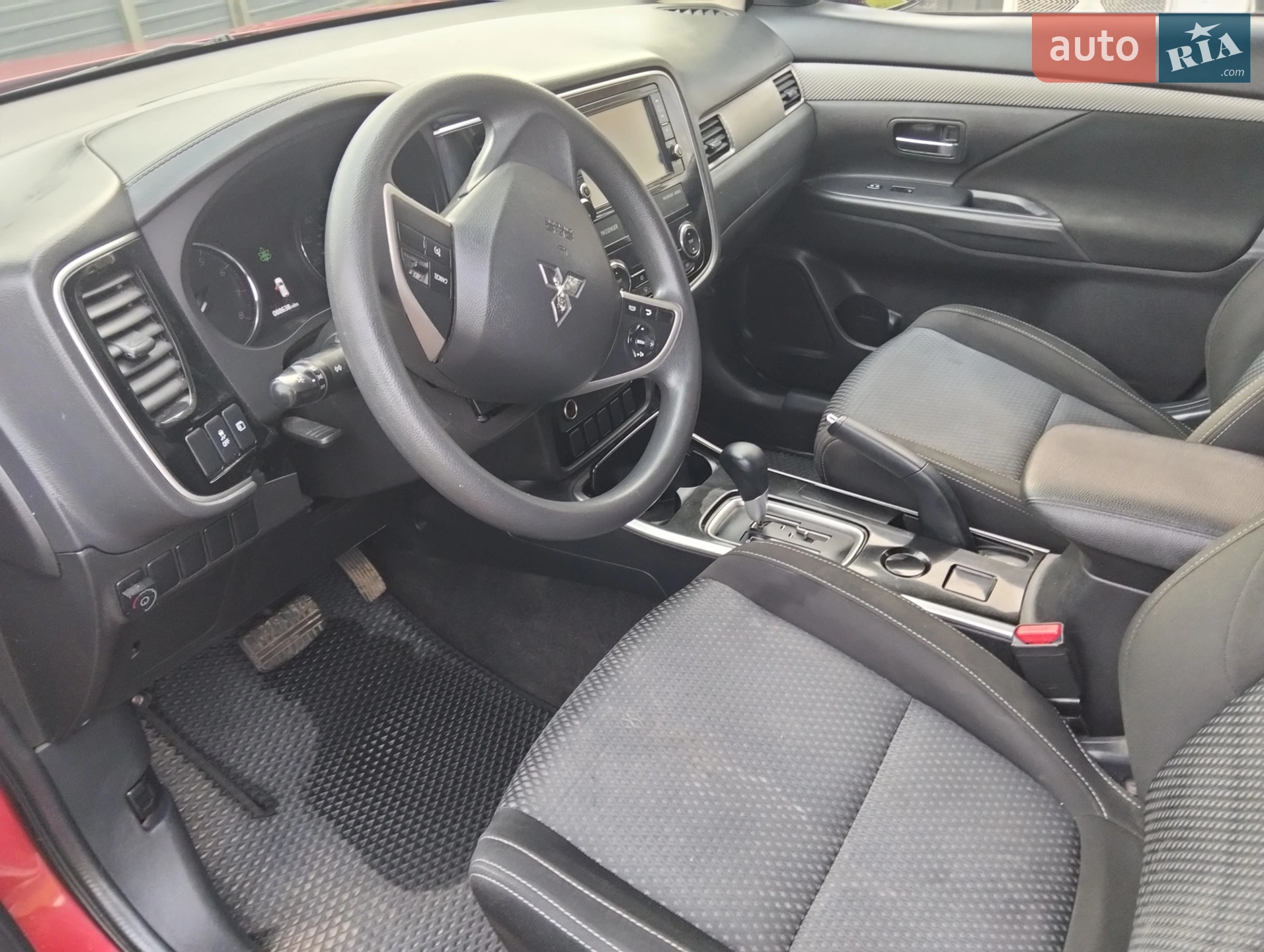 2018 Mitsubishi Outlander - мініатюра 14