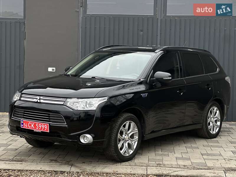 Позашляховик / Кросовер Mitsubishi Outlander 2013 в Івано-Франківську