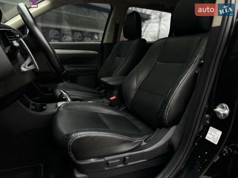 Позашляховик / Кросовер Mitsubishi Outlander 2013 в Івано-Франківську