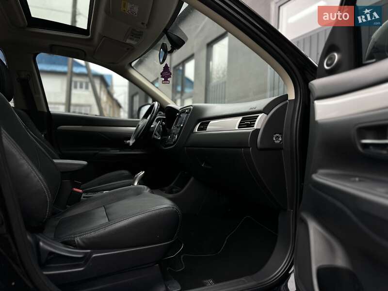 Позашляховик / Кросовер Mitsubishi Outlander 2013 в Івано-Франківську