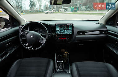 Позашляховик / Кросовер Mitsubishi Outlander 2019 в Запоріжжі