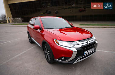 Внедорожник / Кроссовер Mitsubishi Outlander 2019 в Запорожье