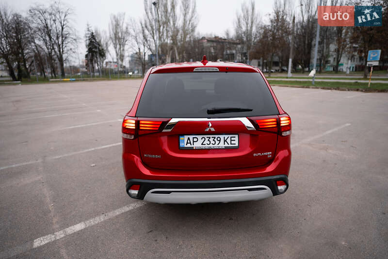 Внедорожник / Кроссовер Mitsubishi Outlander 2019 в Запорожье