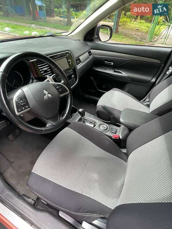 Позашляховик / Кросовер Mitsubishi Outlander 2013 в Києві фото 4 Позашляховик / Кросовер Mitsubishi Outlander 2013 в Києві