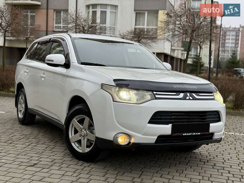 Внедорожник / Кроссовер Mitsubishi Outlander 2013 в Ивано-Франковске