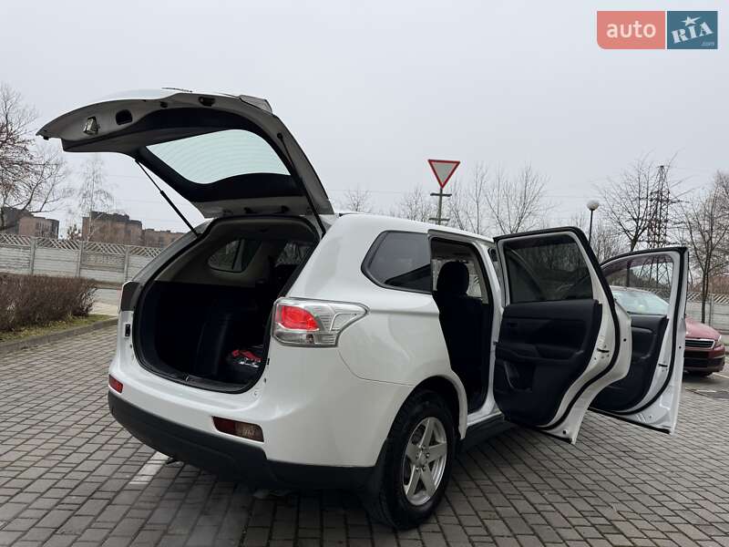 Внедорожник / Кроссовер Mitsubishi Outlander 2013 в Ивано-Франковске