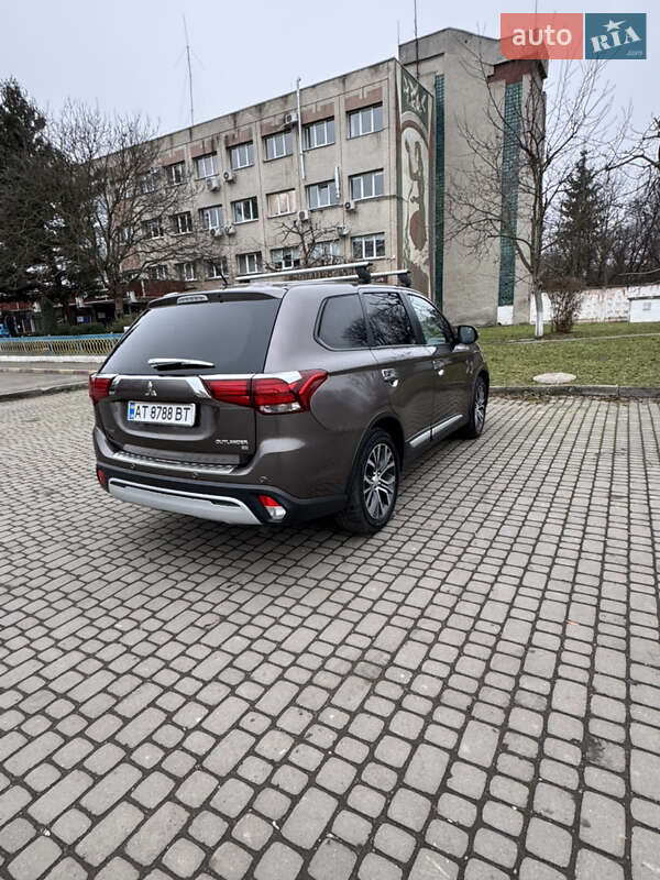 Позашляховик / Кросовер Mitsubishi Outlander 2016 в Івано-Франківську фото 6 Позашляховик / Кросовер Mitsubishi Outlander 2016 в Івано-Франківську