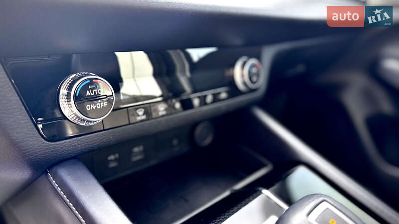 Позашляховик / Кросовер Mitsubishi Outlander 2021 в Івано-Франківську