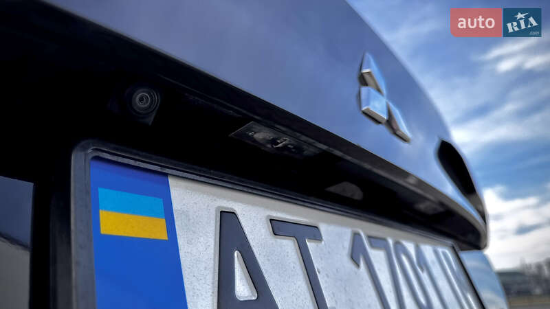 Позашляховик / Кросовер Mitsubishi Outlander 2021 в Івано-Франківську