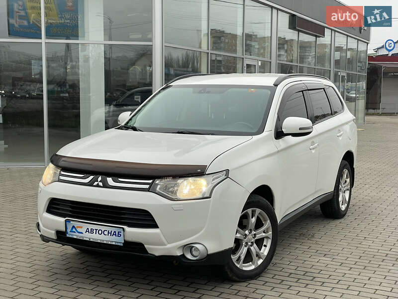 Позашляховик / Кросовер Mitsubishi Outlander 2012 в Полтаві