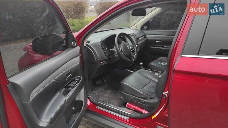 Позашляховик / Кросовер Mitsubishi Outlander 2019 в Харкові