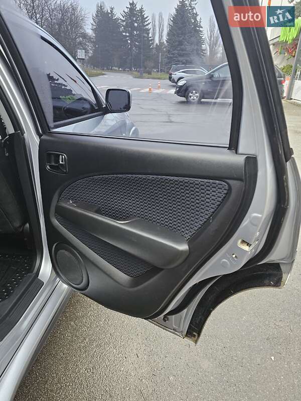 Позашляховик / Кросовер Mitsubishi Outlander 2008 в Києві