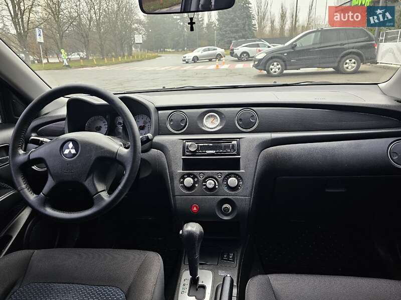 Позашляховик / Кросовер Mitsubishi Outlander 2008 в Києві