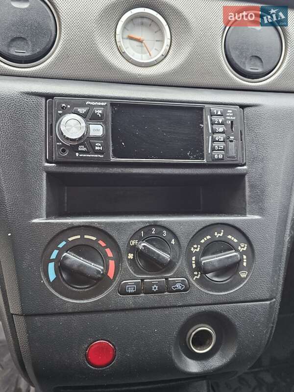 Позашляховик / Кросовер Mitsubishi Outlander 2007 в Києві фото 3 Позашляховик / Кросовер Mitsubishi Outlander 2007 в Києві