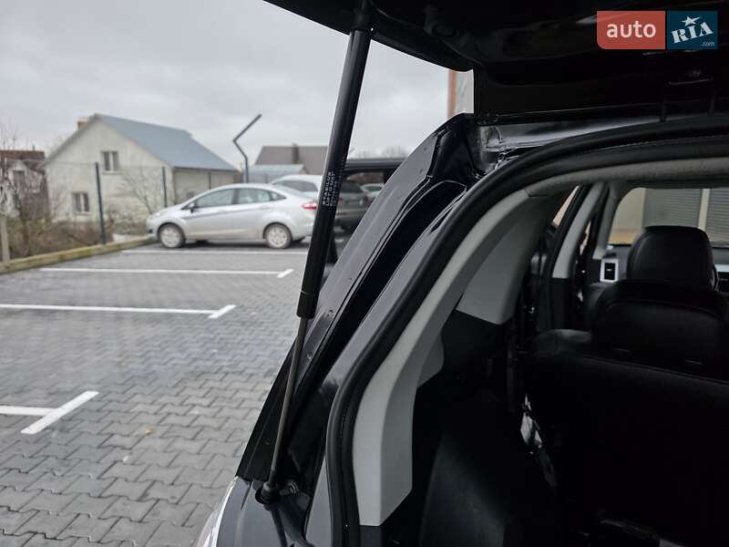 Внедорожник / Кроссовер Mitsubishi Outlander 2012 в Хмельницком