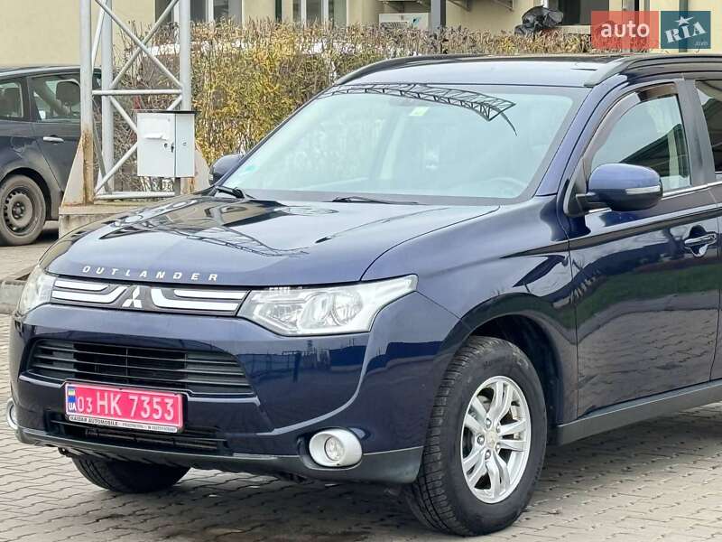 Позашляховик / Кросовер Mitsubishi Outlander 2012 в Луцьку