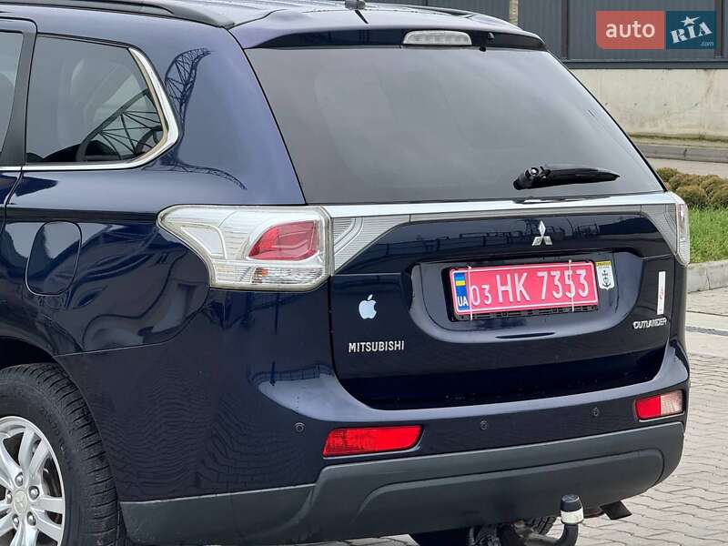 Позашляховик / Кросовер Mitsubishi Outlander 2012 в Луцьку